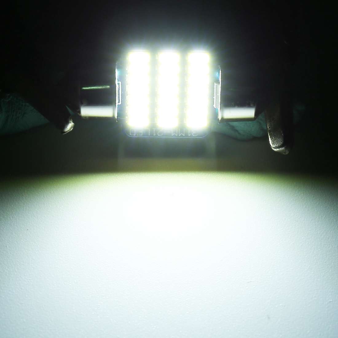 2 PCS 31mm DC12V / 1W / 6000K / 65LM 21LEDs SMD-3014 Car License Plate Light / Dome Light, with Deco