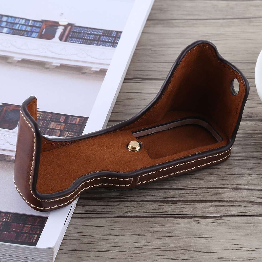 1/4 inch Thread PU Leather Camera Half Case Base for Canon G7 X Mark II (Coffee)
