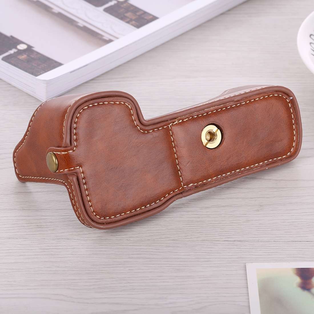 1/4 inch Thread PU Leather Camera Half Case Base for Sony ILCE-A9 / A9 / A7RIII(Brown)