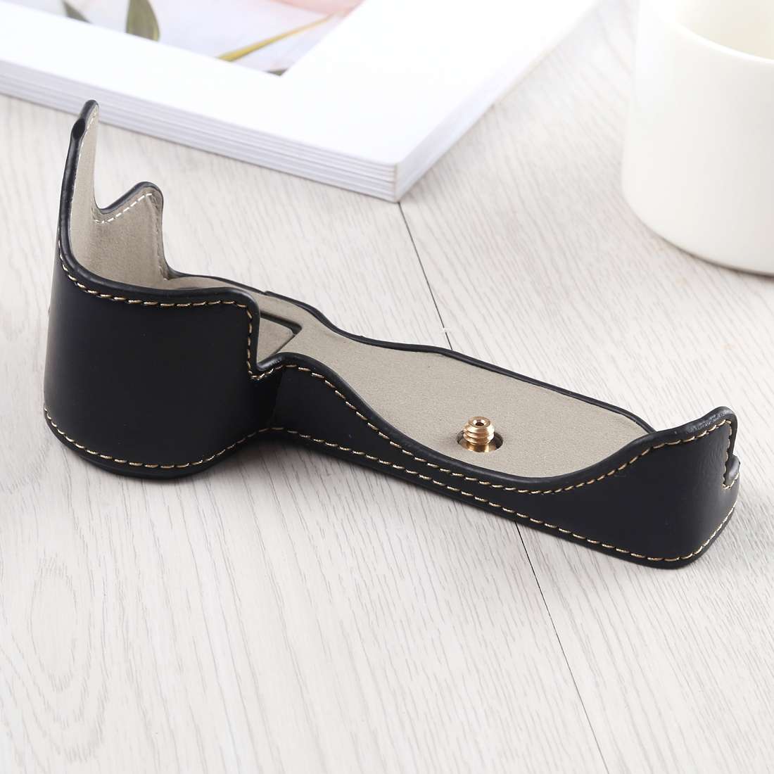 1/4 inch Thread PU Leather Camera Half Case Base for Nikon Z6 / Z7 (Black)