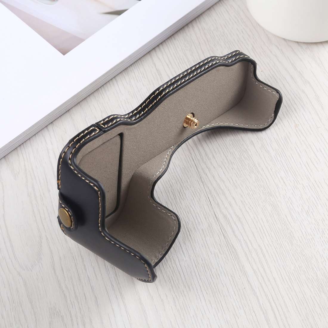 1/4 inch Thread PU Leather Camera Half Case Base for Nikon Z6 / Z7 (Black)