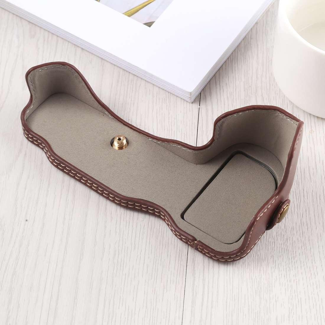 1/4 inch Thread PU Leather Camera Half Case Base for Nikon Z6 / Z7 (Coffee)