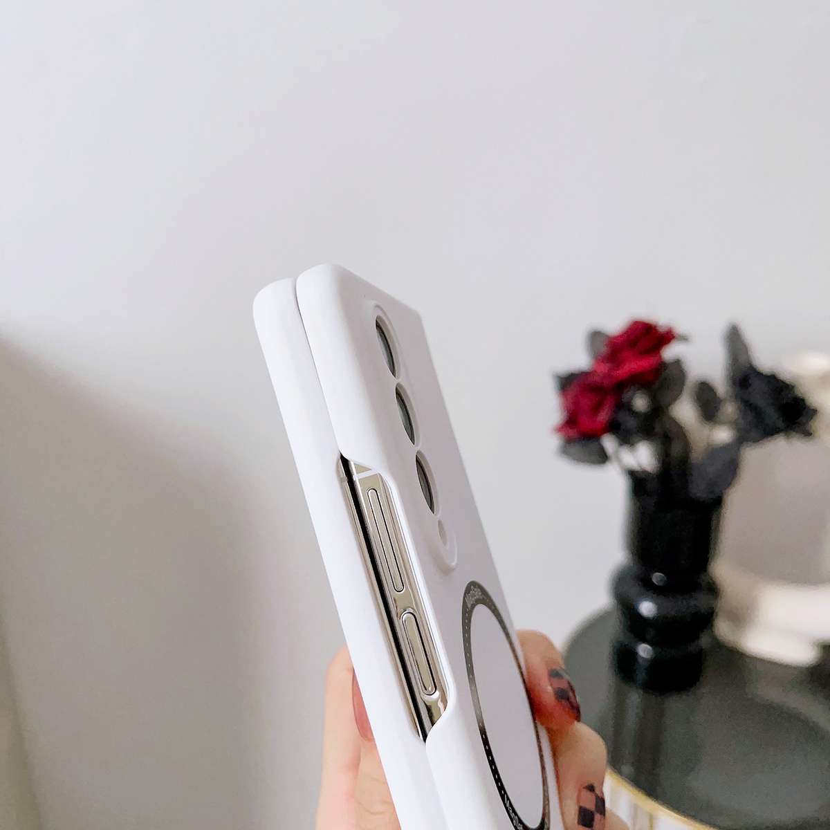 For Samsung Galaxy Z Fold4 Skin Feel MagSafe Magnetic Phone Case(White)