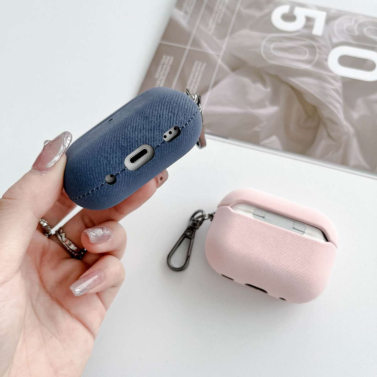 For AirPods Pro Suede Earphone Protective Case(White)