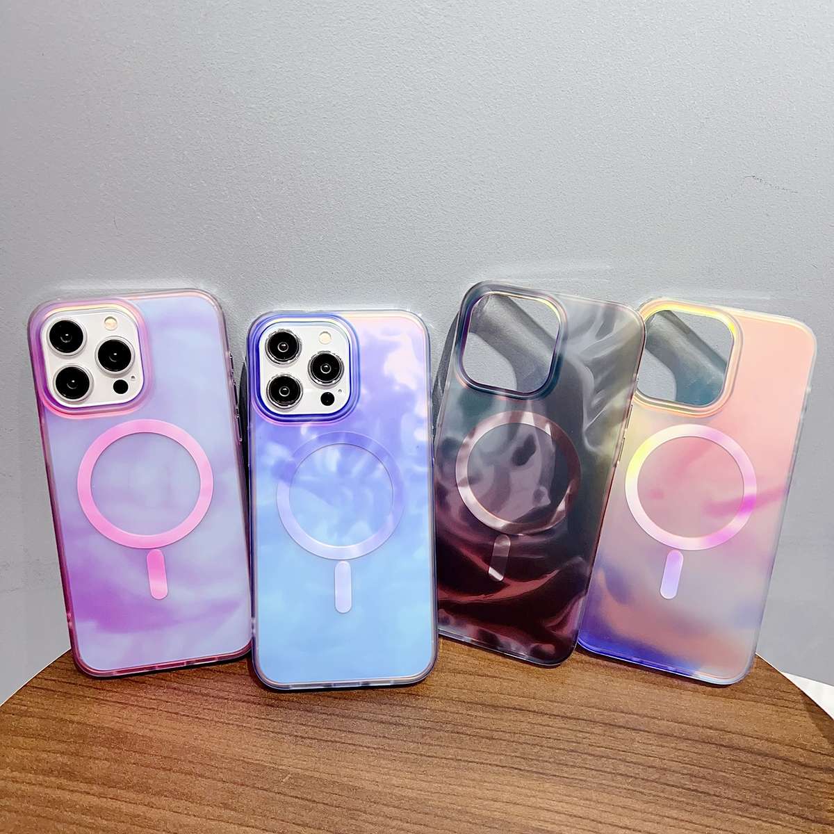 For iPhone 15 Plus Gradient MagSafe PC Hybrid TPU Phone Case(Black)