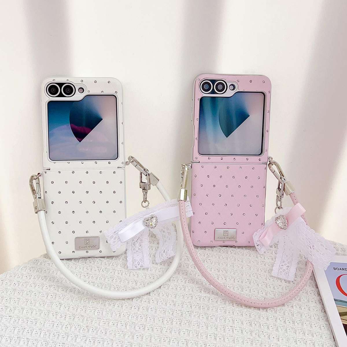 For Samsung Galaxy Z Flip6 5G / Flip7 FE Nameplate Style Diamond Patterned Side Clip P ... (White)