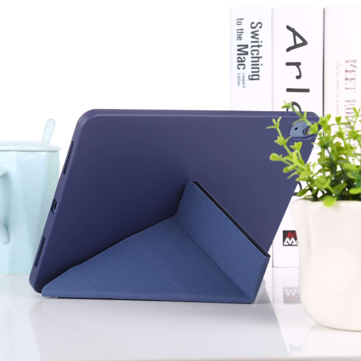 TPU Horizontal Deformation Flip Leather Case with Holder For iPad Air 2022 / 2020 10.9(Navy Blue)