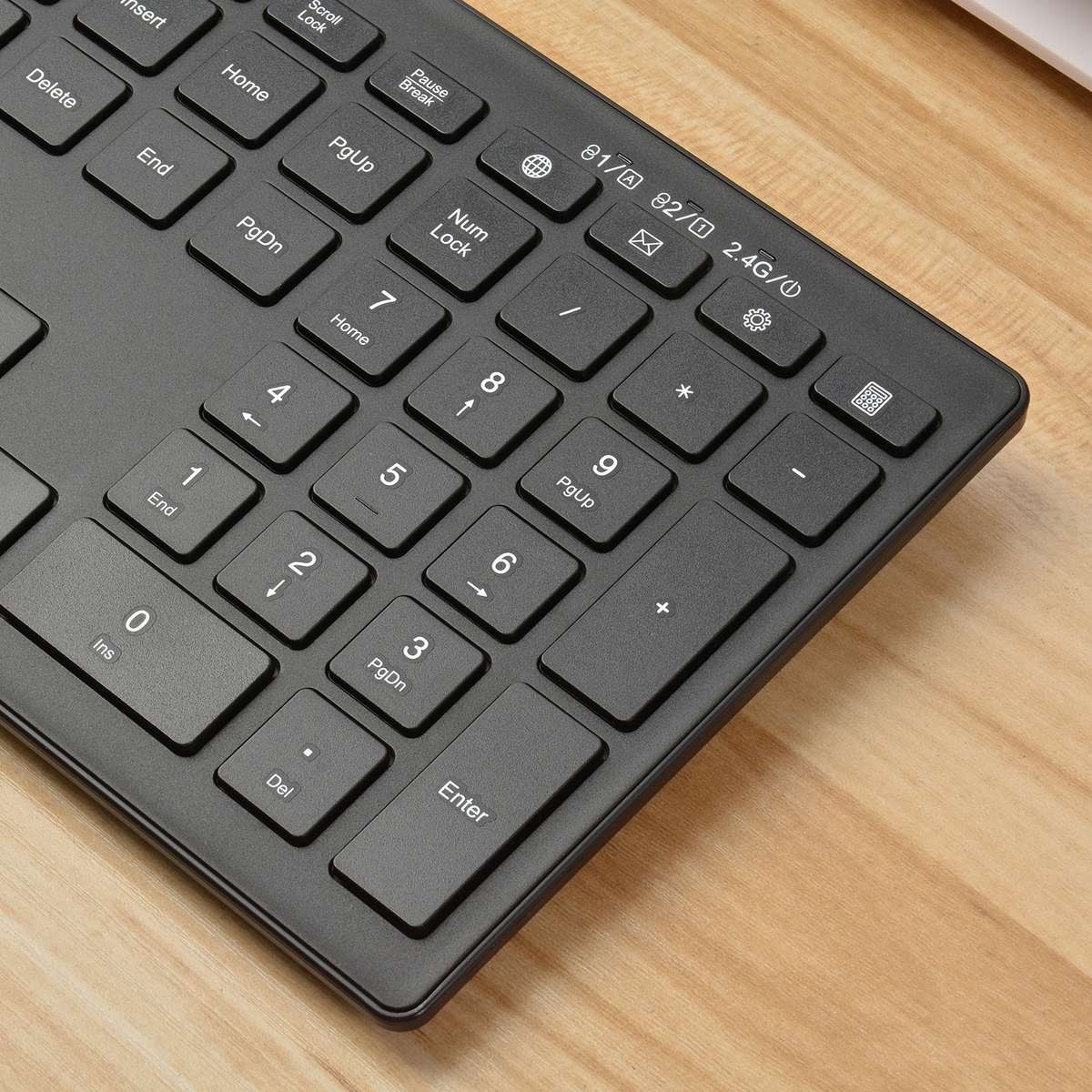 169 2.4Ghz + Bluetooth Dual Mode Wireless Keyboard, Compatible with iSO & Android & Windows (Black)