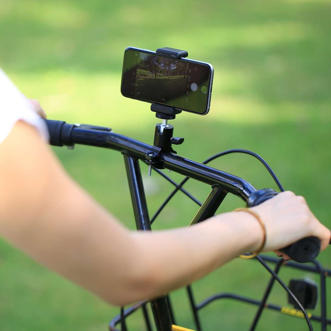 PULUZ Selfie Sticks Tripod Mount Phone Clamp with 1/4 inch Screw Hole for iPhone, Samsung, HTC, So