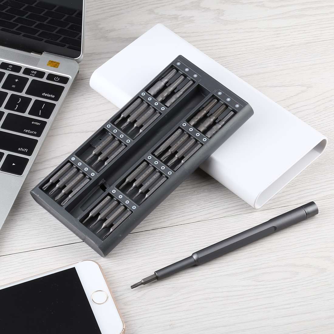 Screwdriver Disassembly Repairing Tool Kits for Cell Phone / Electronic Products(White)