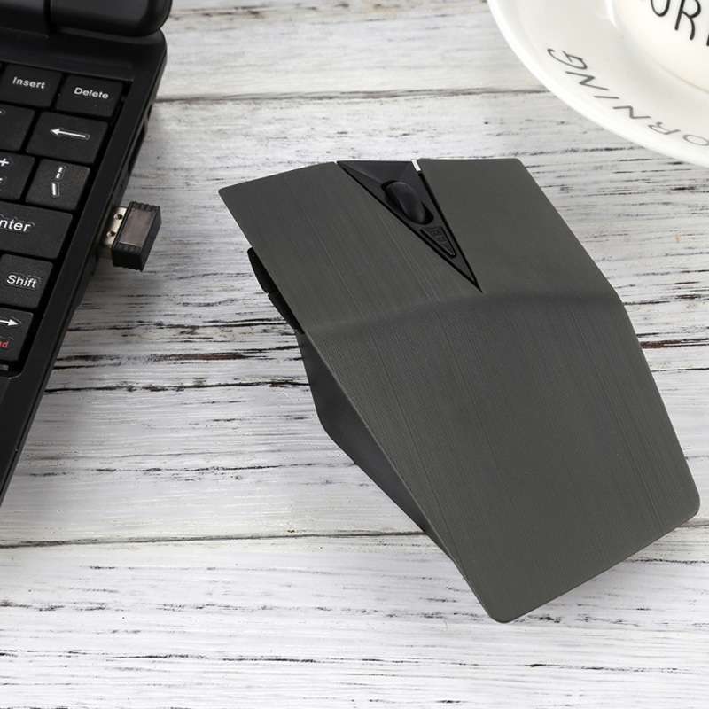 M-189 2.4GHz 6 Keys 2.4G Wireless Cool Game Mouse(Golden)