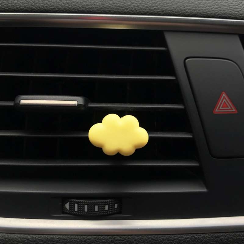 Resin Cartoon Cloud Car Air Outlet Decorative Clip(Random Color Delivery)