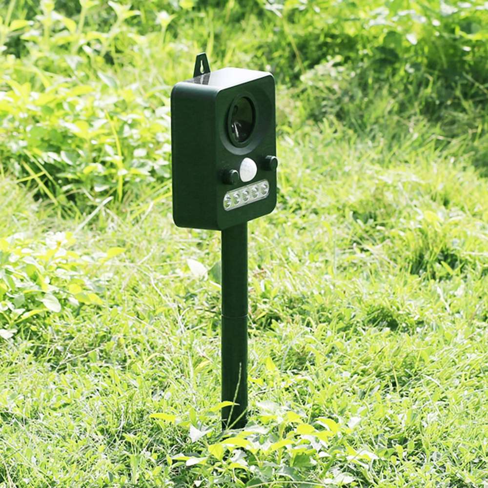 Solar Ultrasonic Animal Repeller Bird Dog Cat Repellent PIR Signal LED Strobe Light for Garden Yard