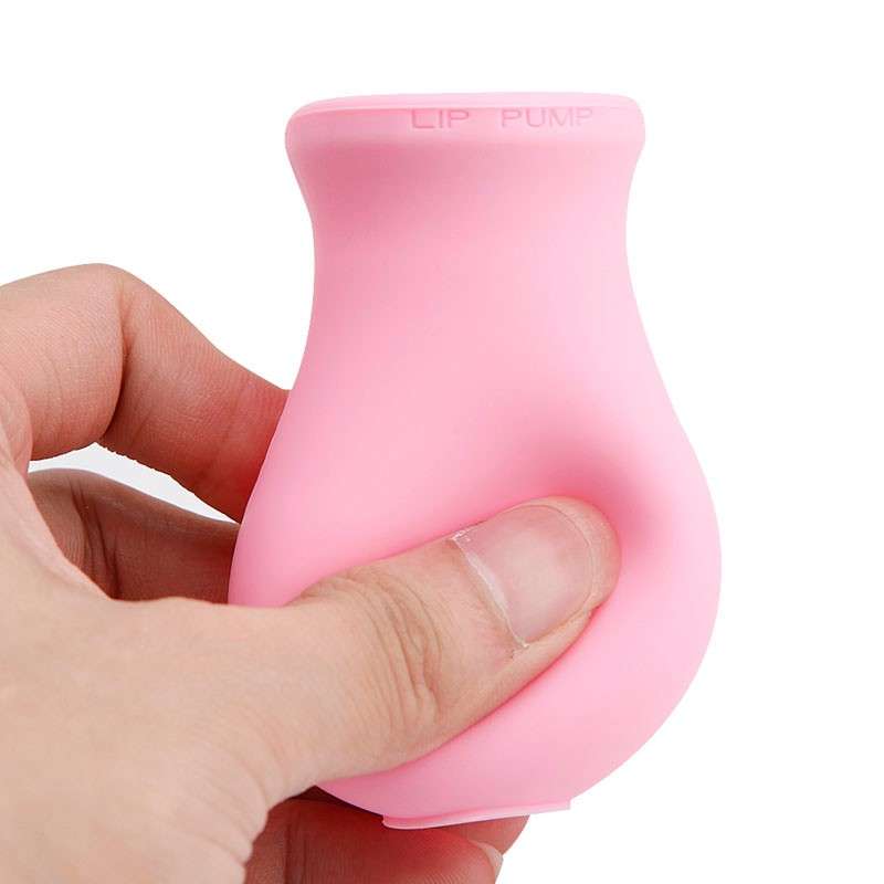 Women Silicone Sexy Lips Plumper Natural Fuller Pouty Smooth Lip Plump Enhancer Tool