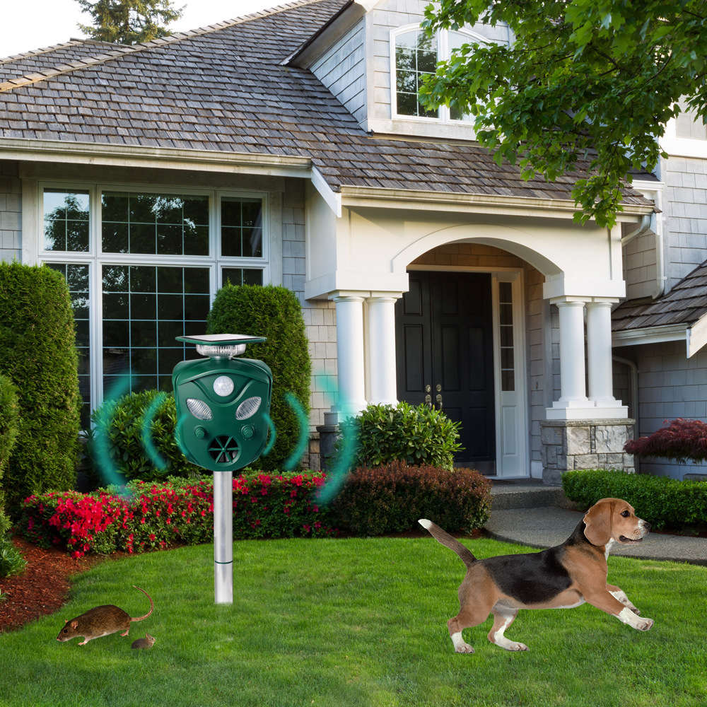 ***LOCAL STOCK***360 Solar Powered Animal Repeller Ultrasound Motion Activated Flashing LED Ligh