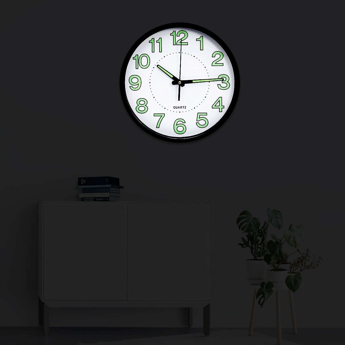 12Inch Wall Clock Silent Quartz Luminous Wall Night Clocks Black/White