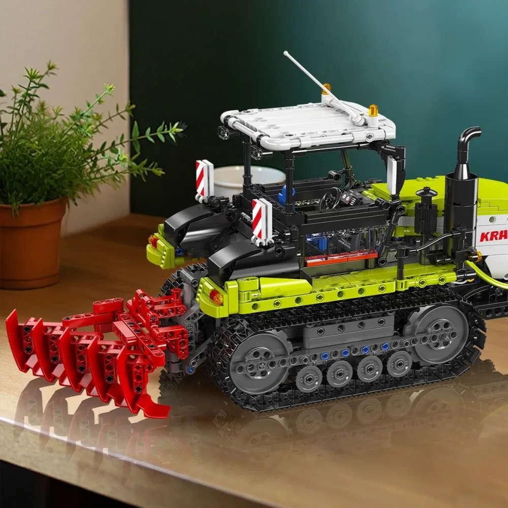 01 - Mould King 17093 MOC RC Crawler Tractor Building Block Engineering Truck Model Brick Set Kids B