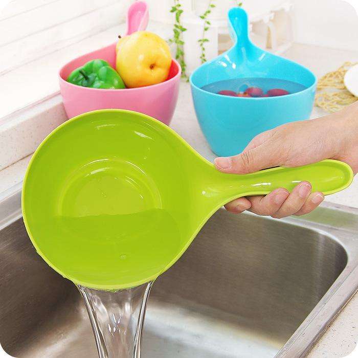 New Plastic Ladle Long Handle Spoon Water Kitchen Bathroom Cooking Tools