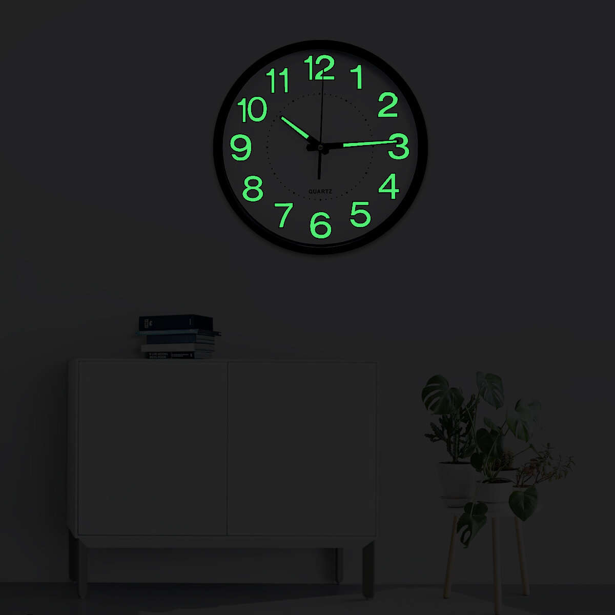 12Inch Wall Clock Silent Quartz Luminous Wall Night Clocks Black/White