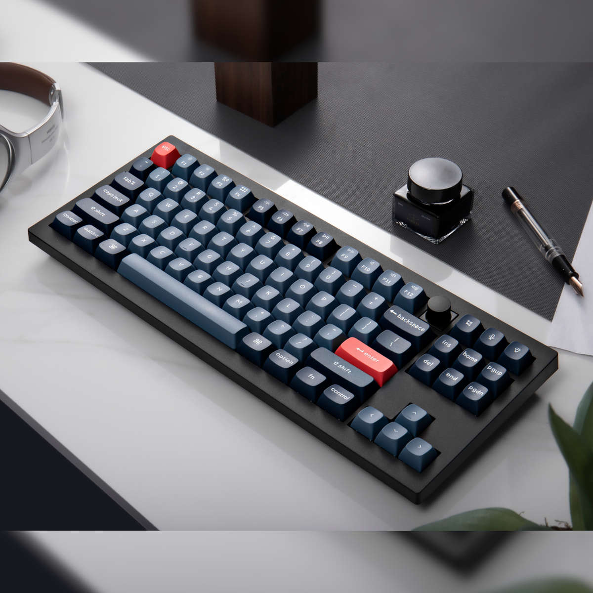 Keychron V3 Max QMK/VIA 80% Wireless Custom Mechanical Keyboard (Banana Switch) – Carbon B...