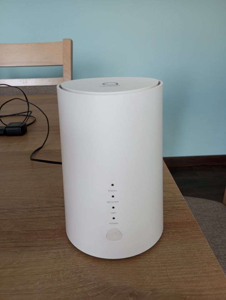 Alcatel HH72V1 (It take a SIM CARD)