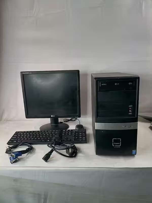 Proline Computer with screen , power cable , mouse , VGA Cable & keyboard