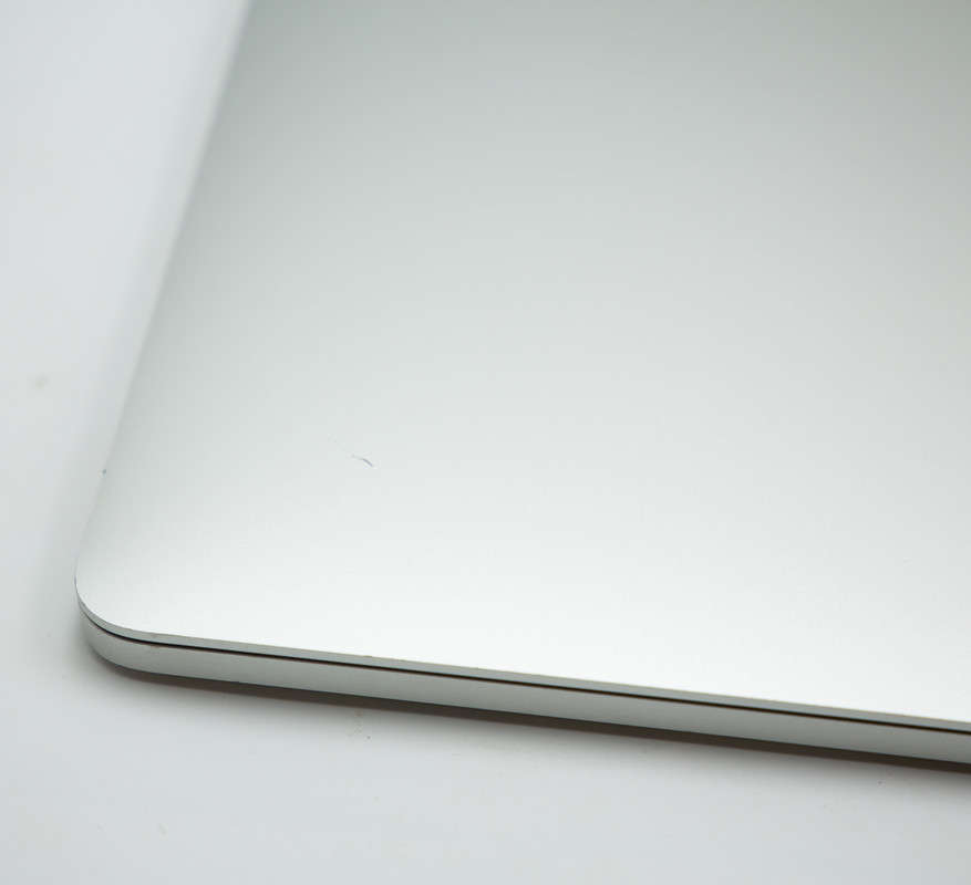 Apple MacBook Pro 15 Inch, A1707 2017 i7 Quad Core