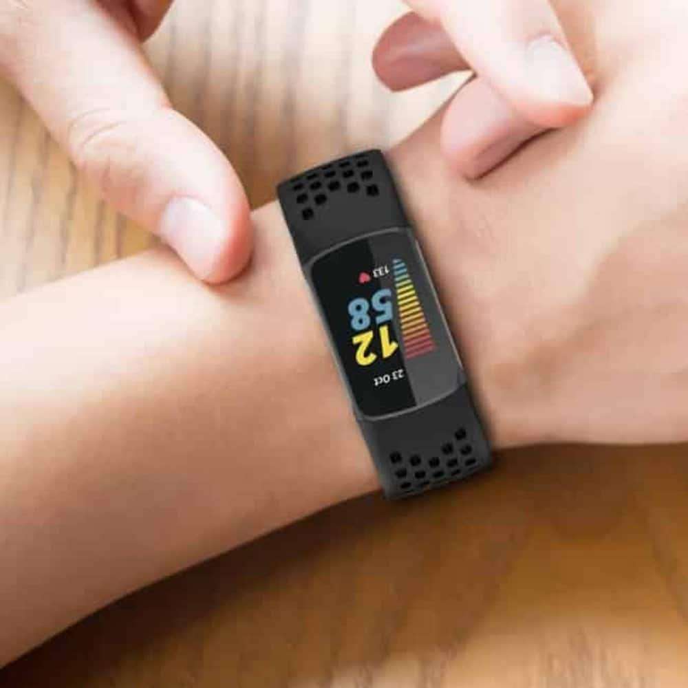 Killer Deals Sporty Breathable Silicone Strap for Fitbit Charge 5/ Charge 6