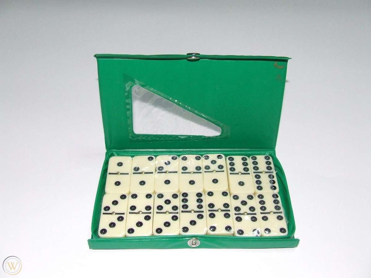 Dominoes Set Of 28 In Case