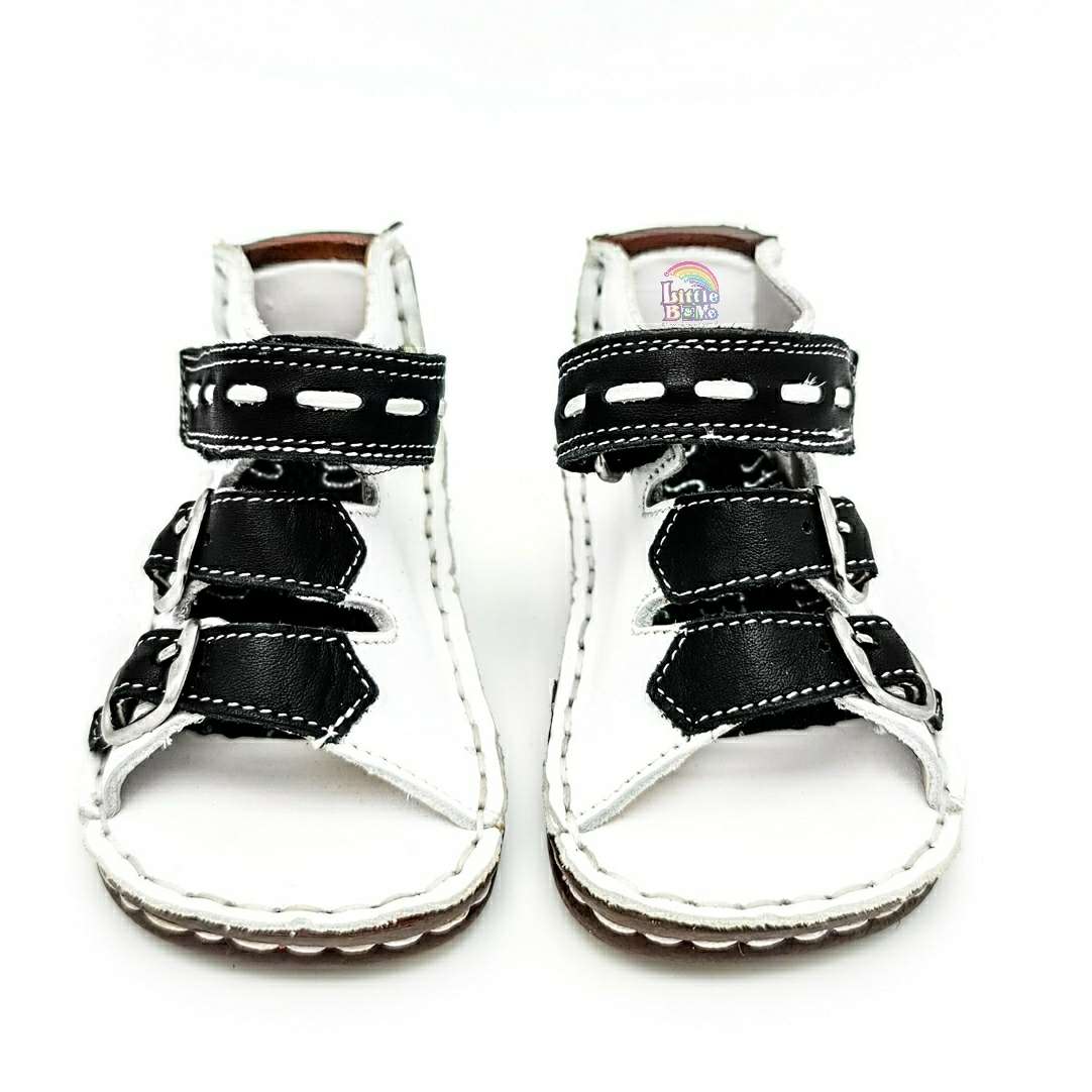 Cobbles - Black and White (Size 6)