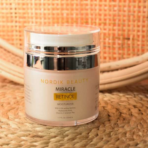 Nordik Beauty Anti-aging Retinol Moisturizer with Vitamin E & Green Tea