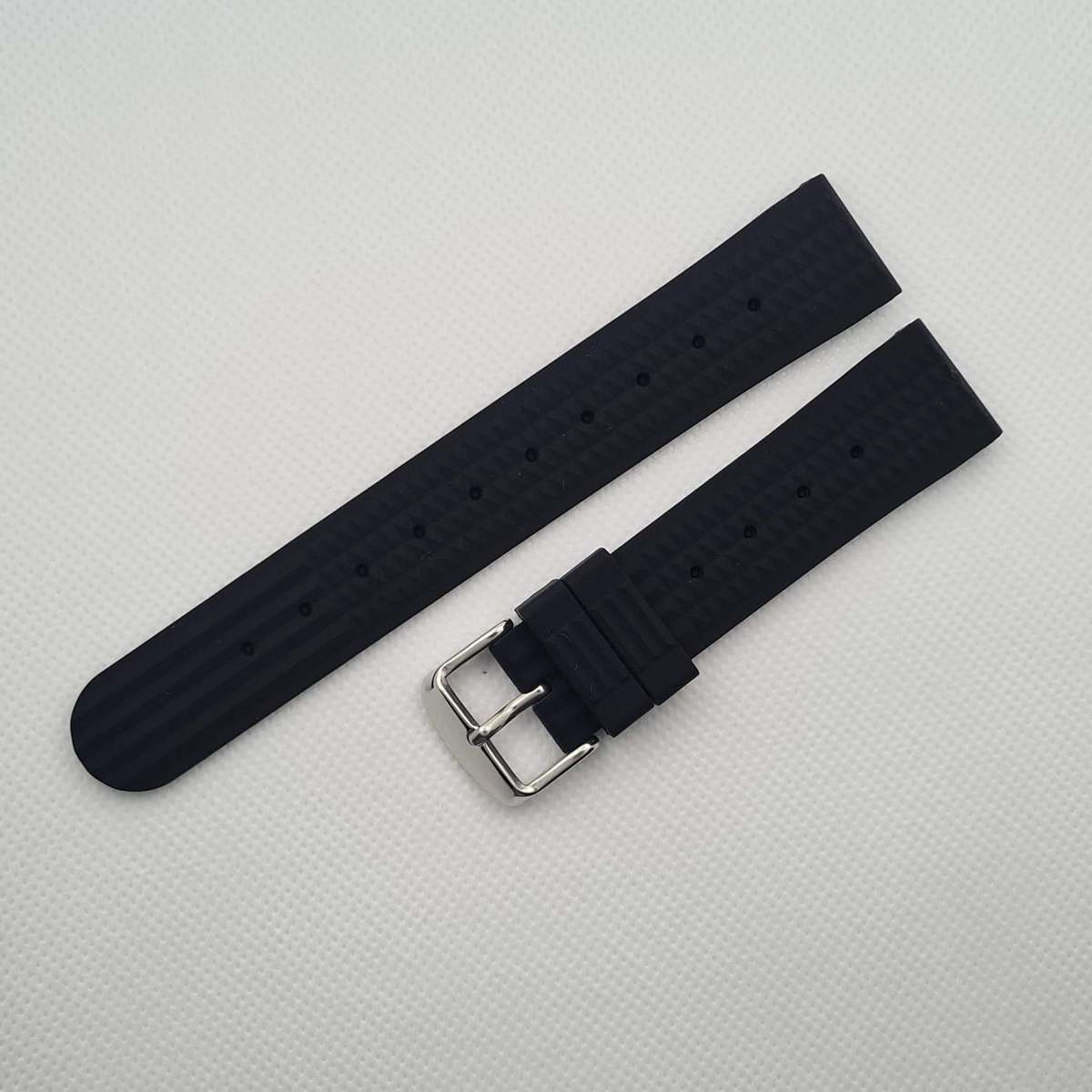 22mm Silicone Waffle Strap Black