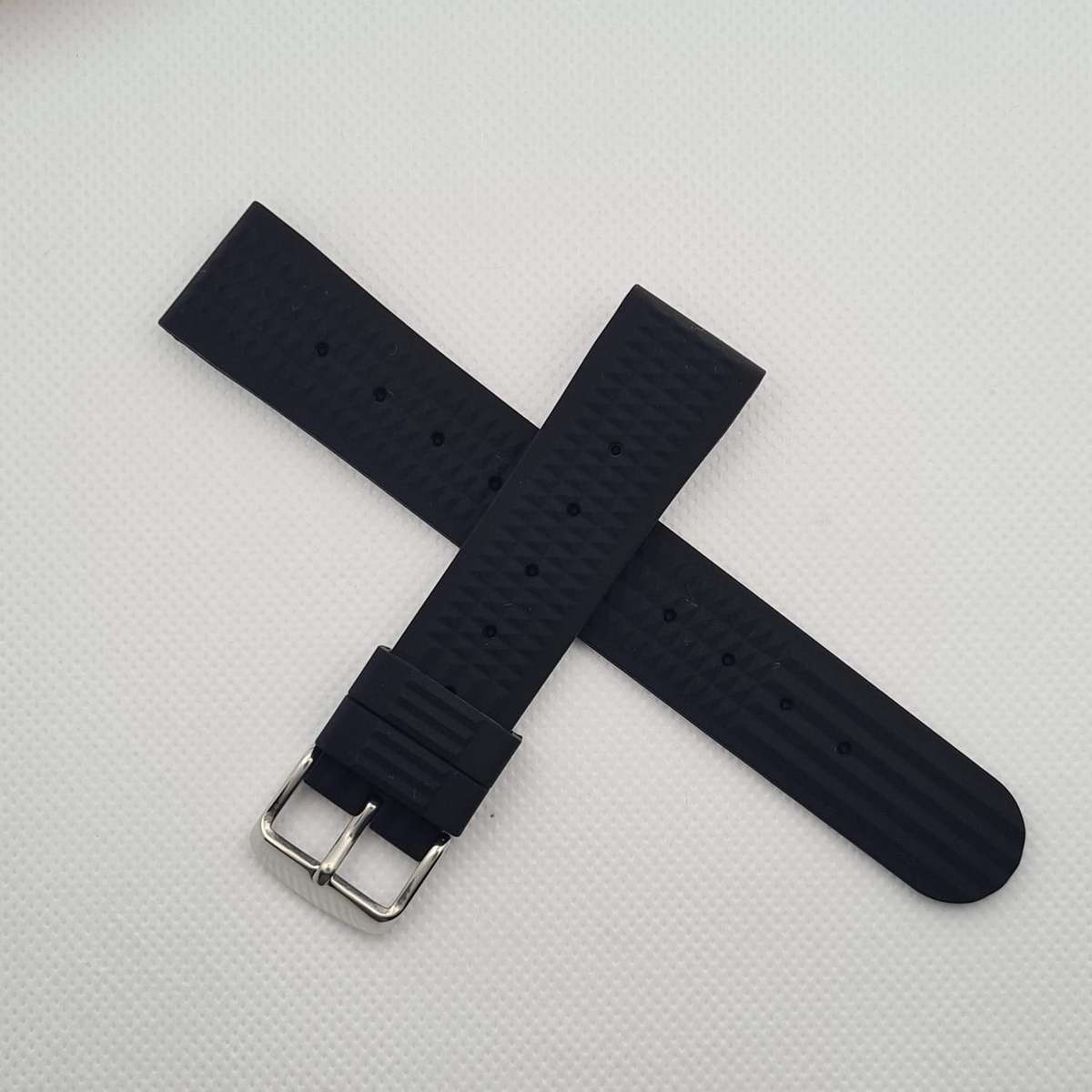 22mm Silicone Waffle Strap Black