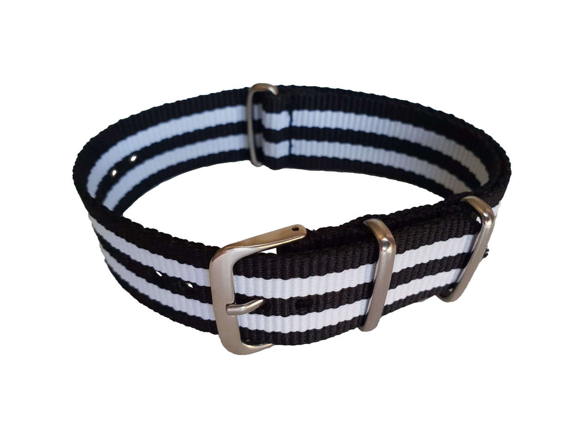 22mm Nato Watch Strap Black/White (5-Stripe)