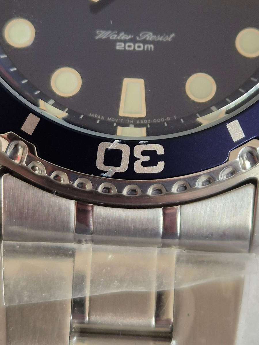 Orient Ray II Automatic Dive Watch 200M (FAA02005D9) - Scratch on bezel