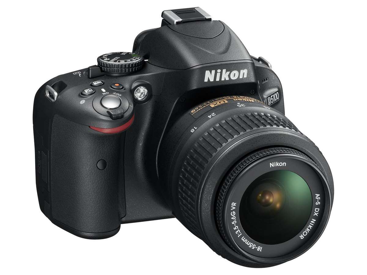 Nikon D5100 Digital SLR Camera with 18-55mm VR Lens Kit (16.2MP) 3 inch LCD