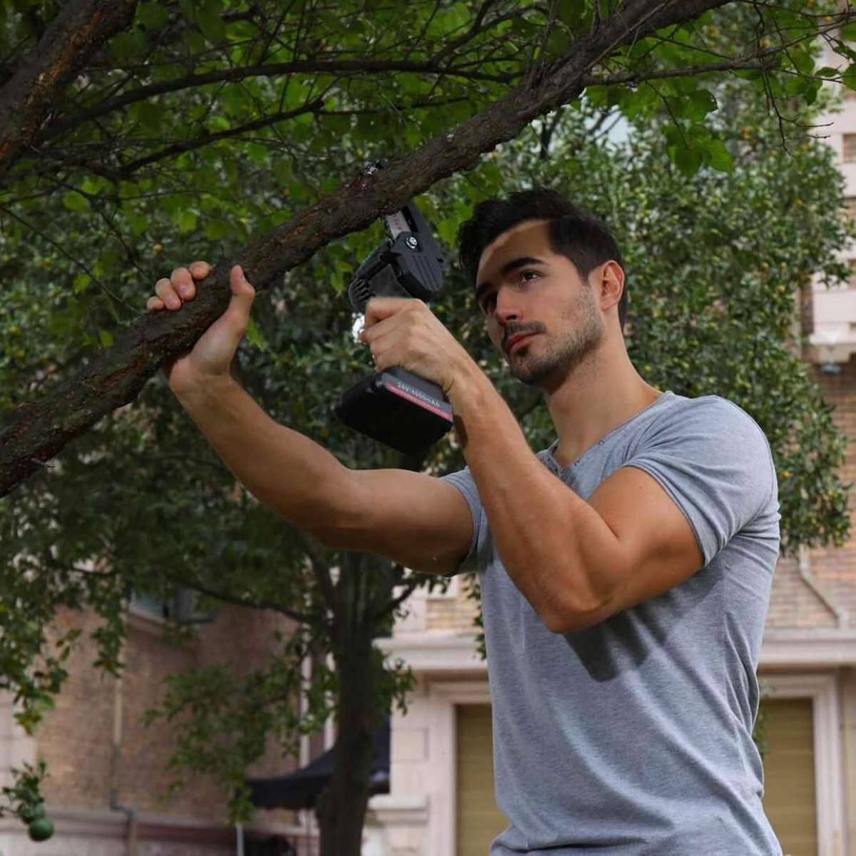 24V mini electric chainsaw rechargeable 4-Inch Lithium Battery Portable electric saw with Case