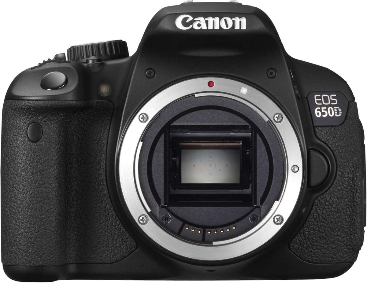 Canon EOS 650D Digital SLR Camera - Black (Body Only) - 18.0 MP [ MEMORY CARD SLOT FAULTY]