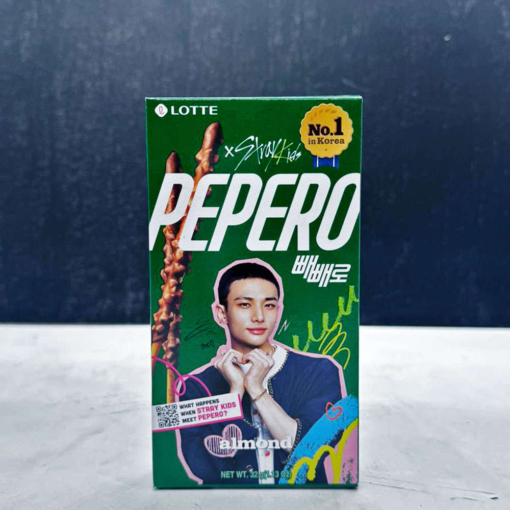 (Lotte) Pepero Almond Chocolate 32g - Stray Kidz Edition