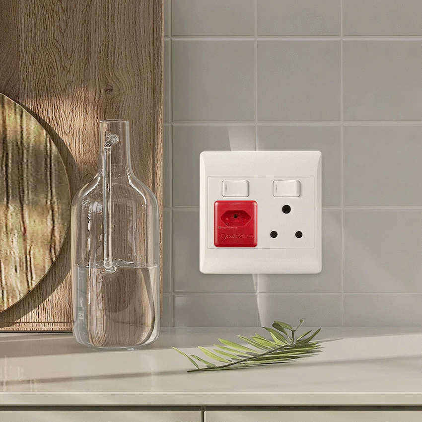 SWITCHED 1 Way High Surge Network Safe Adaptor