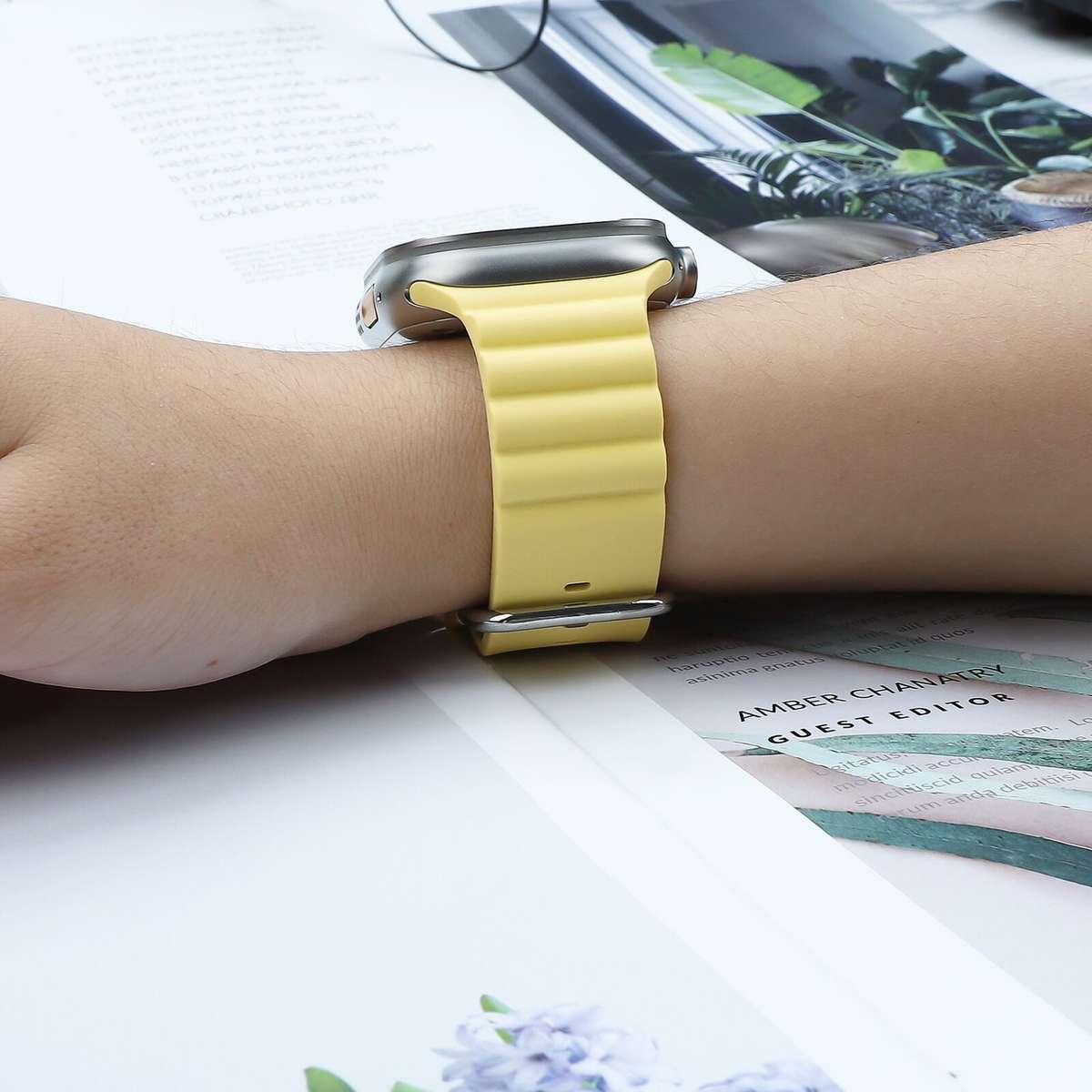 Apple Watch Weave Pattern Silicone Strap - Yellow