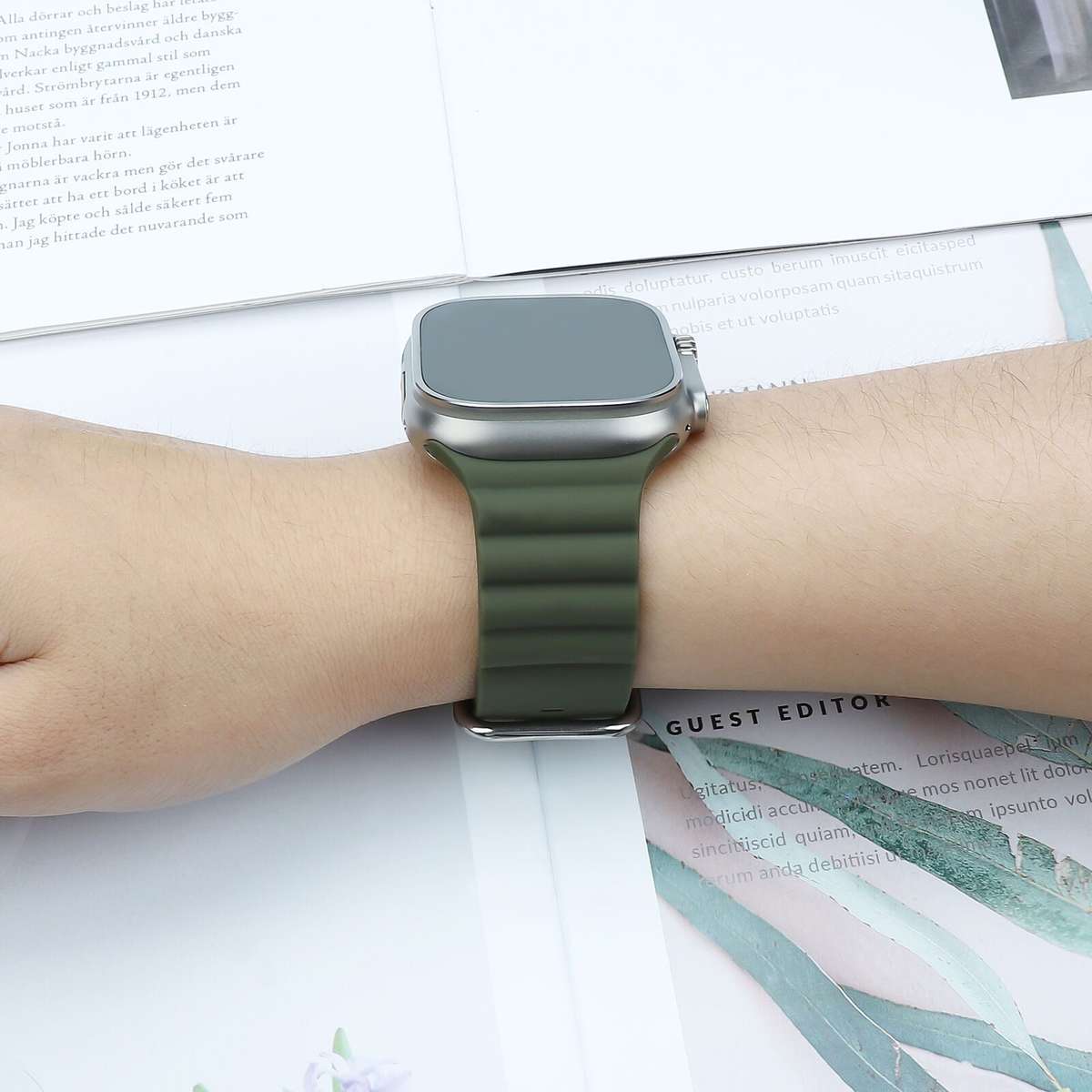 Apple Watch Weave Pattern Silicone Strap - Dark Green