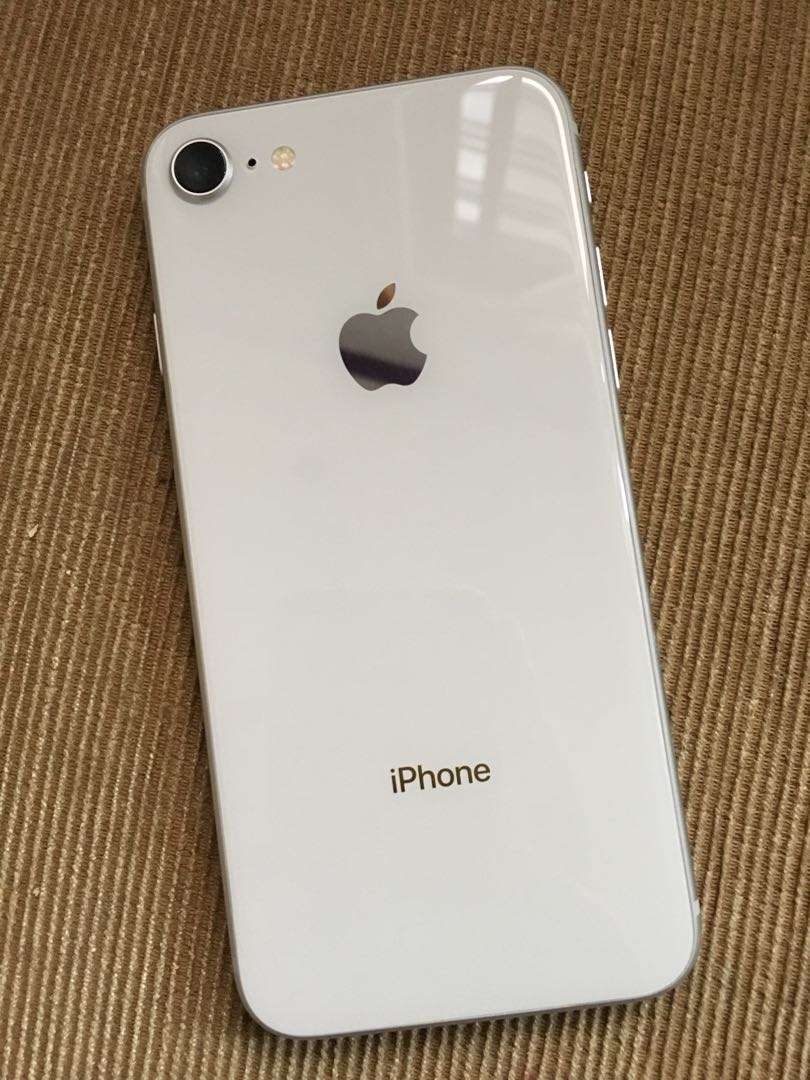 iPhone 8 - Silver - 64GB - Excellent Condition