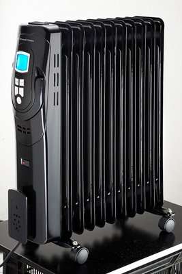 Russell Hobbs 11 Fin Oil Heater with LCD Display