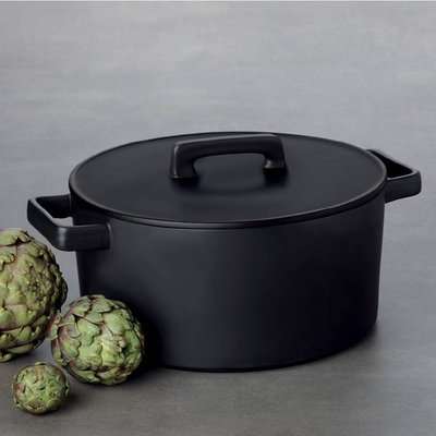Maxwell & Williams Epicurious Round Casserole (2.6L | Black)