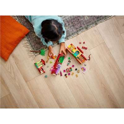 LEGO Disney Encanto The Madrigal House (587 Pieces)