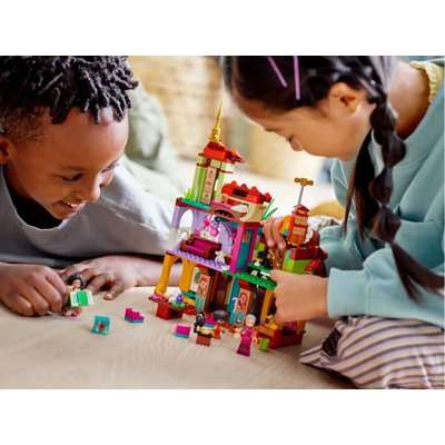 LEGO Disney Encanto The Madrigal House (587 Pieces)