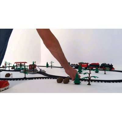 Golden Bright Royal Express Wireless Remote Control Train Set (75 Pieces)