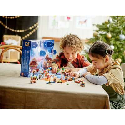LEGO City Advent Calendar 2022 (287 Pieces)