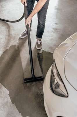 Karcher WD3 V-17 Vacuum Cleaner (1000W)